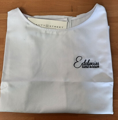 Broderie sur Tee-shirt par SPEYSER à Annemasse, le specialiste du tampon, marquage et gravure...